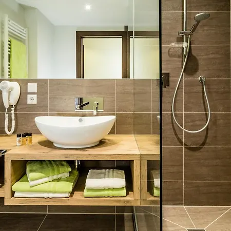 Aktiv Edelweiss 4* Resia