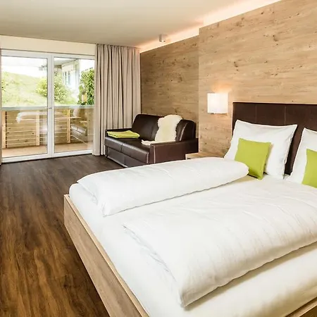 Hotel Aktiv Edelweiss 4*